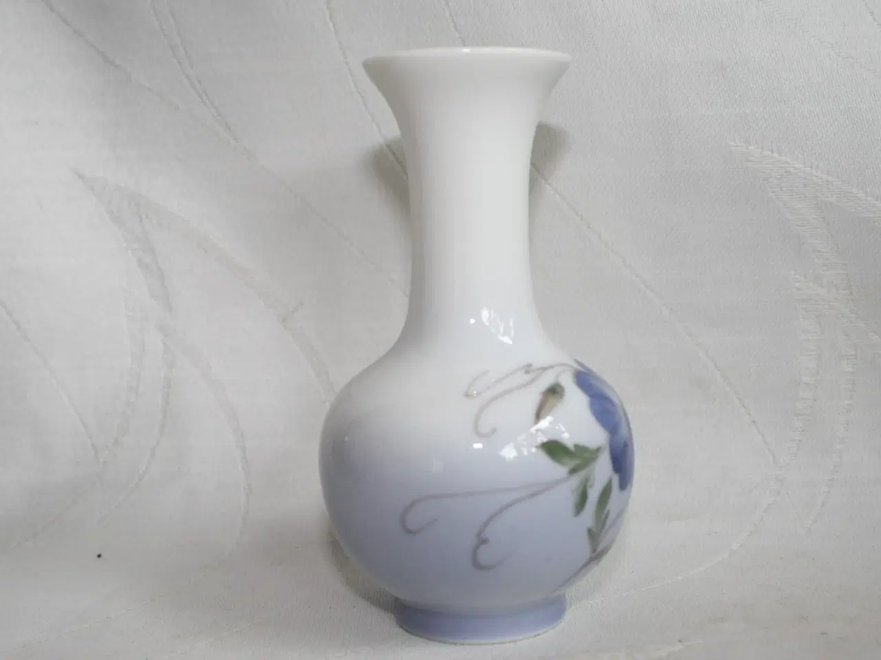 Billede 13 - Vase med blå snerler fra Royal Copenhagen
