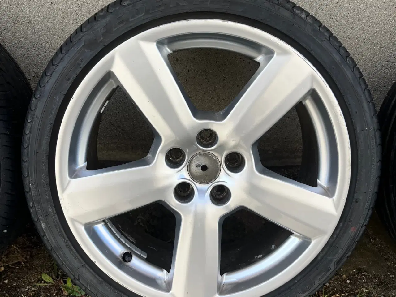 Billede 4 - Alufælge sommerdæk 225 brede 5x100