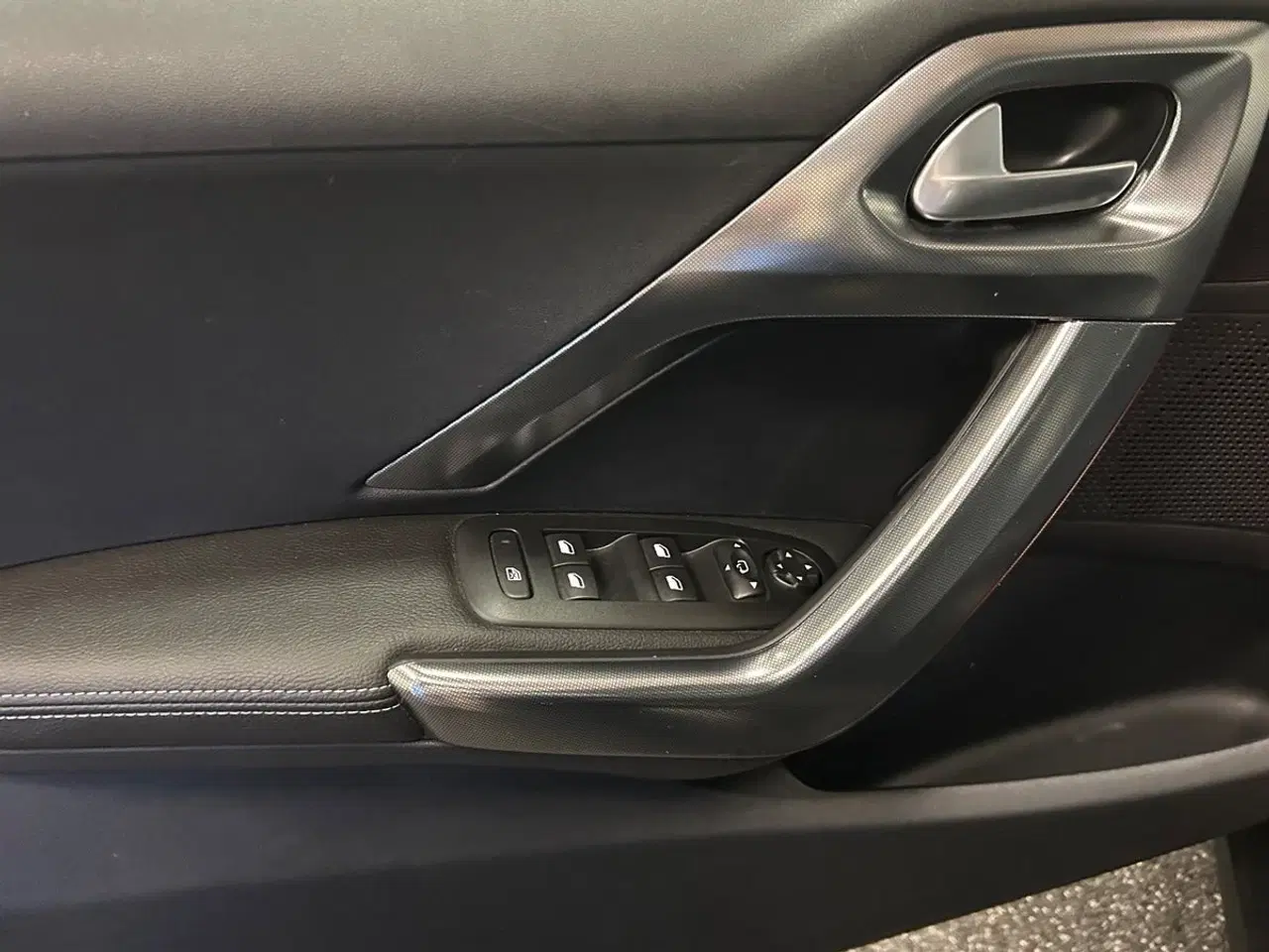 Billede 18 - Peugeot 2008 1,2 e-THP 130 Allure Sky