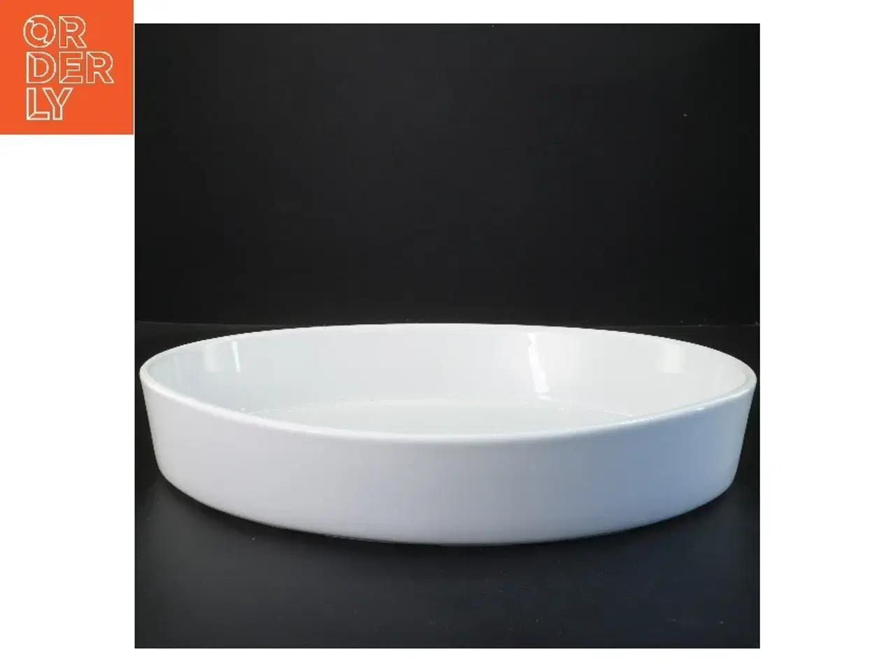 Billede 1 - Rund hvid porcelænsfad fra Pillivuyt (str. 37,5x27 cm)