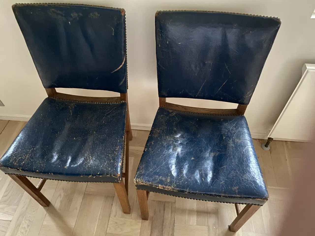 Billede 3 - Antik spisebord med stole 