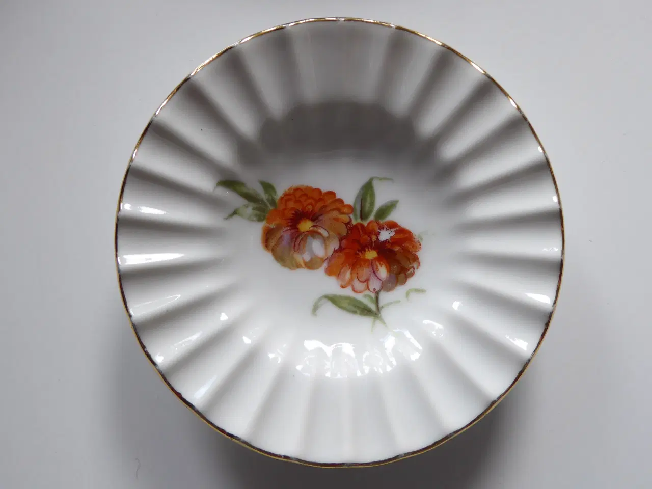 Billede 6 - Guld-staffeleret askebæger fra Lyngby Porcelæn