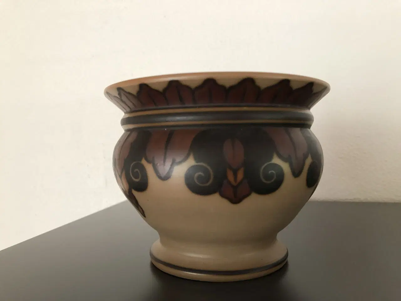 Billede 3 - E. Hjorth keramik, urtepotteskjuler og kande