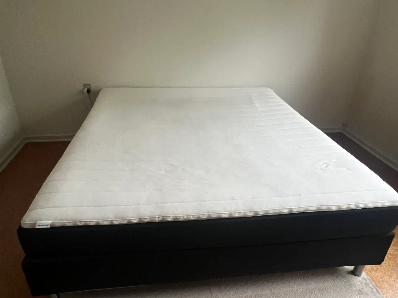 Billede 1 - Soveværelsesseng 180x200cm sælges
