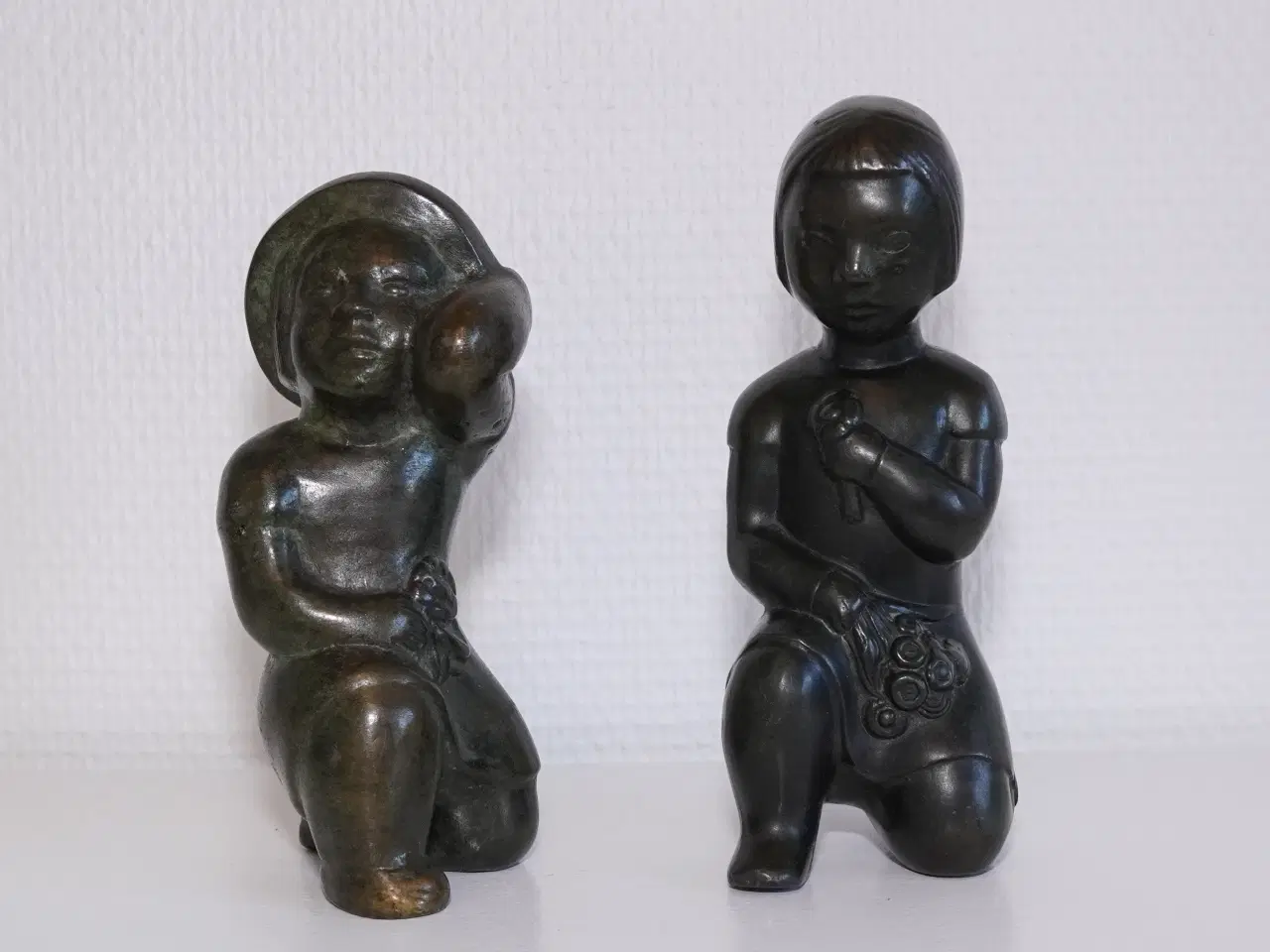 Billede 1 - Detaljerede figurer i patineret bronze fra ca 1930