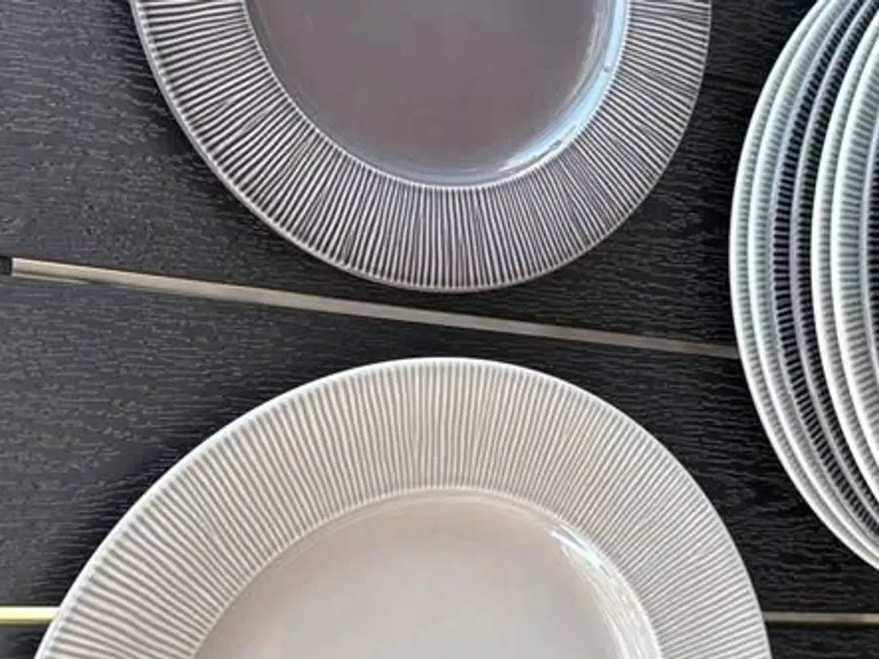 Billede 1 - Tallerkner.