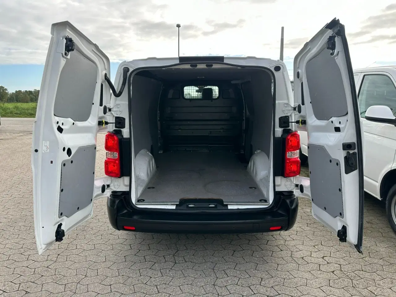 Billede 9 - Peugeot e-Expert 75 L3 Plus Van