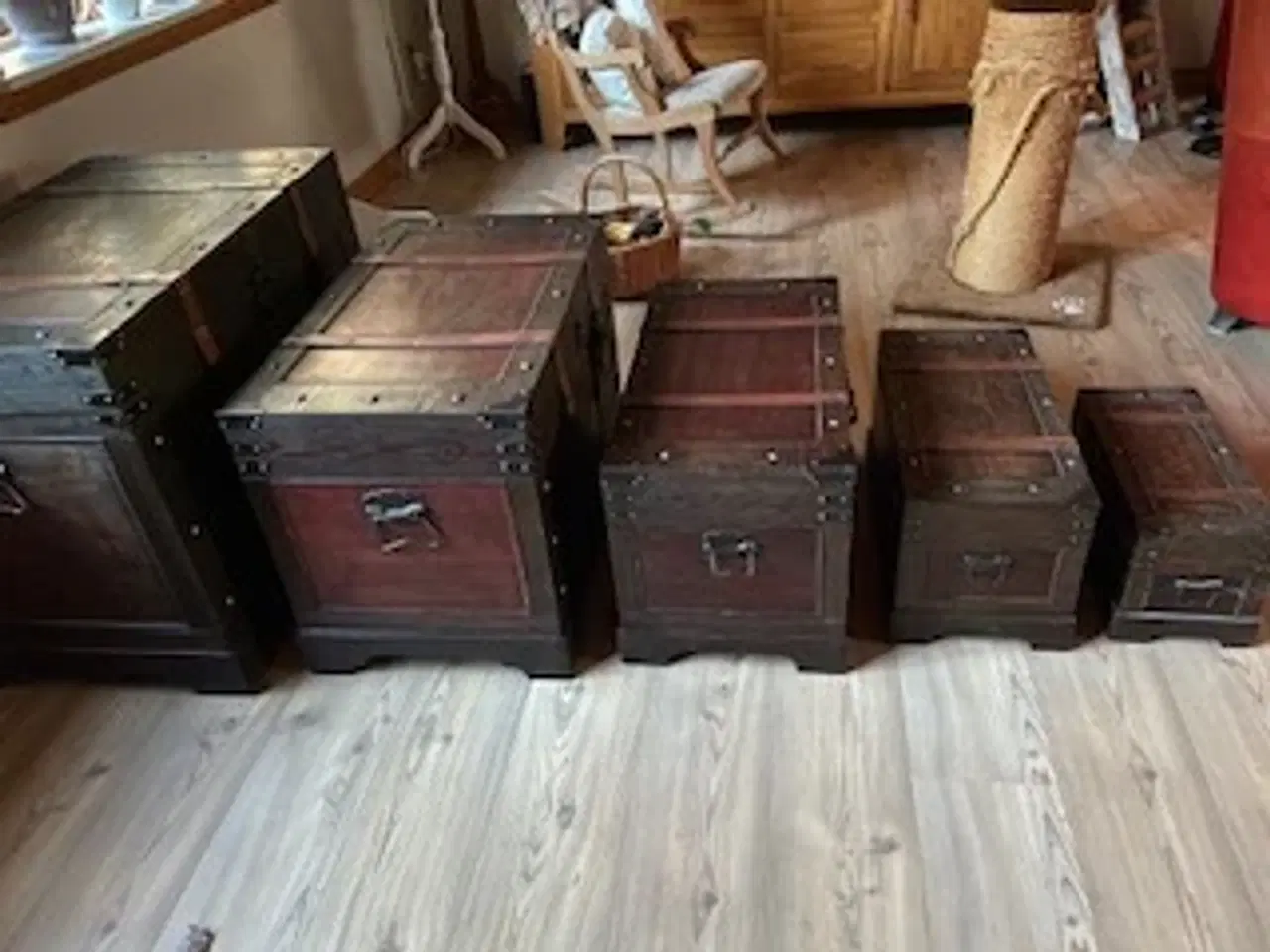 Billede 3 - Trækiste/skattekiste sæt i antik kolonial stil.
