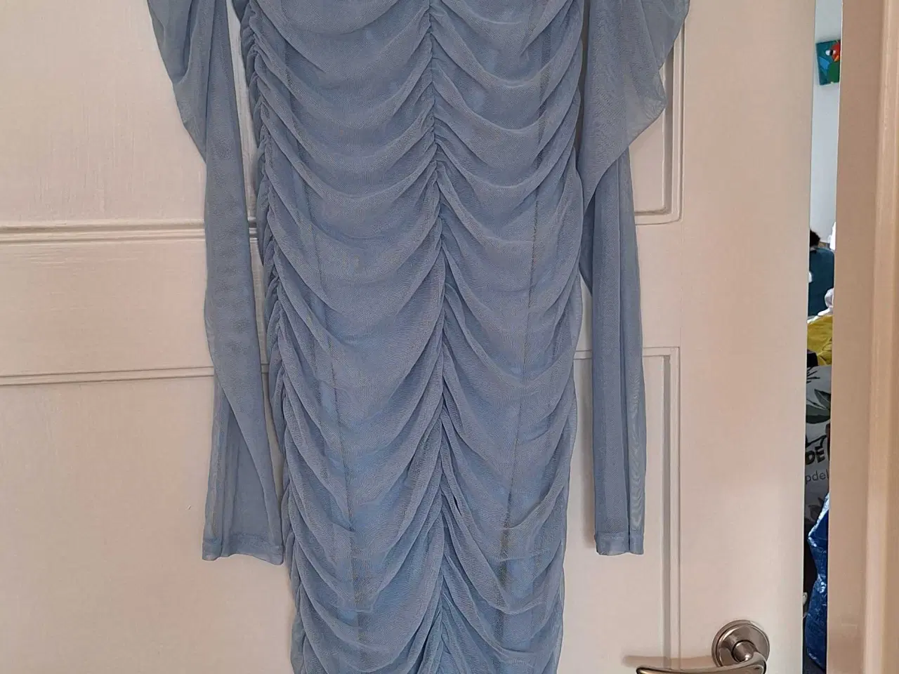 Billede 4 - Lyseblå kjole str. 38