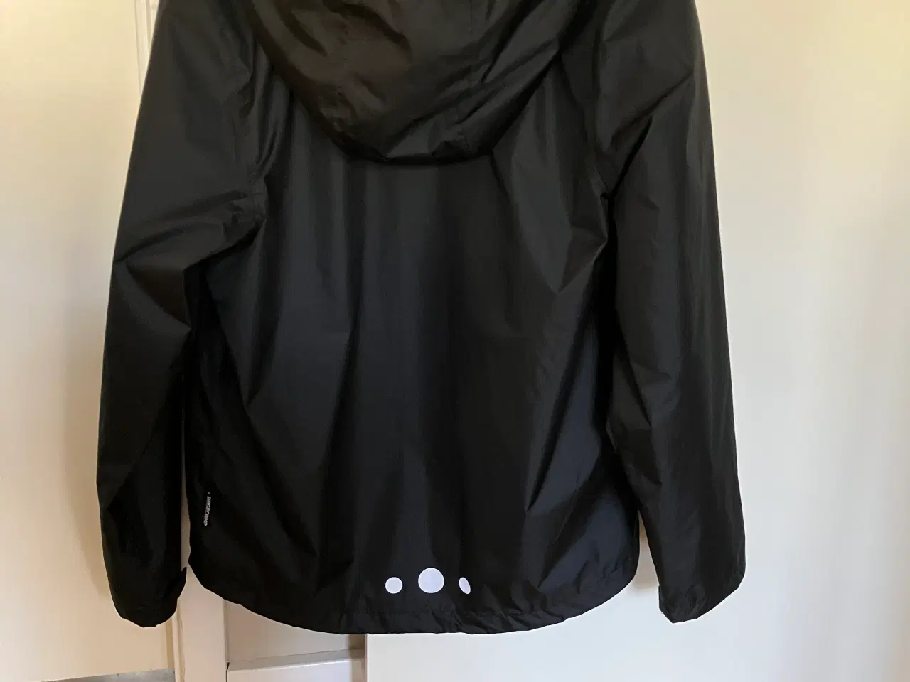 Billede 2 - Regnjakke Basecamp, sv. t. Dame Medium