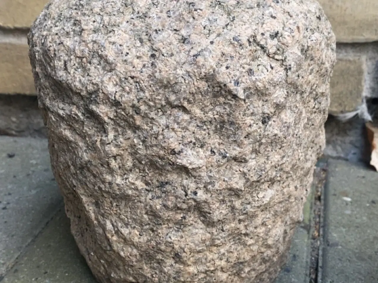Billede 6 - Granit stenkrukke med hul i midten
