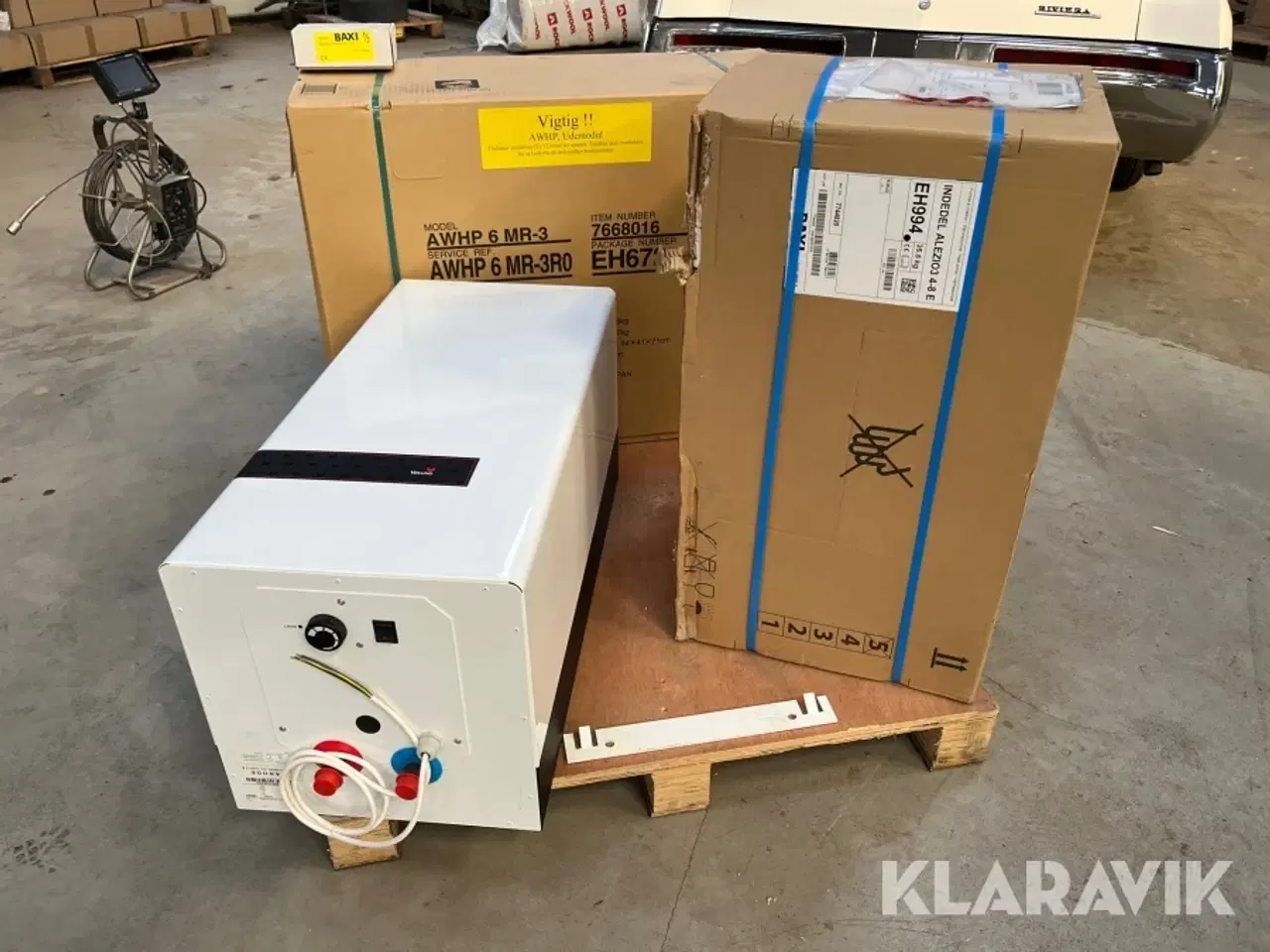 Billede 2 - Varmepumpe inde/ude med 60 liters varmtvandsbeholder.