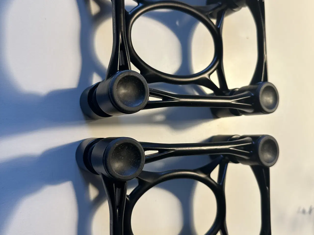 Billede 2 - ISOACOUSTICS APERTA afkobling til højtalere