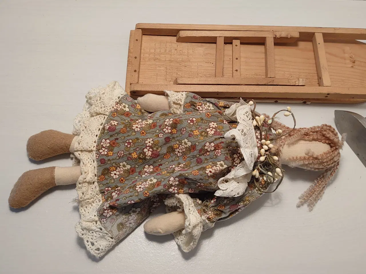 Billede 4 - Vintage miniature strygebræt,dukke og strygejern.