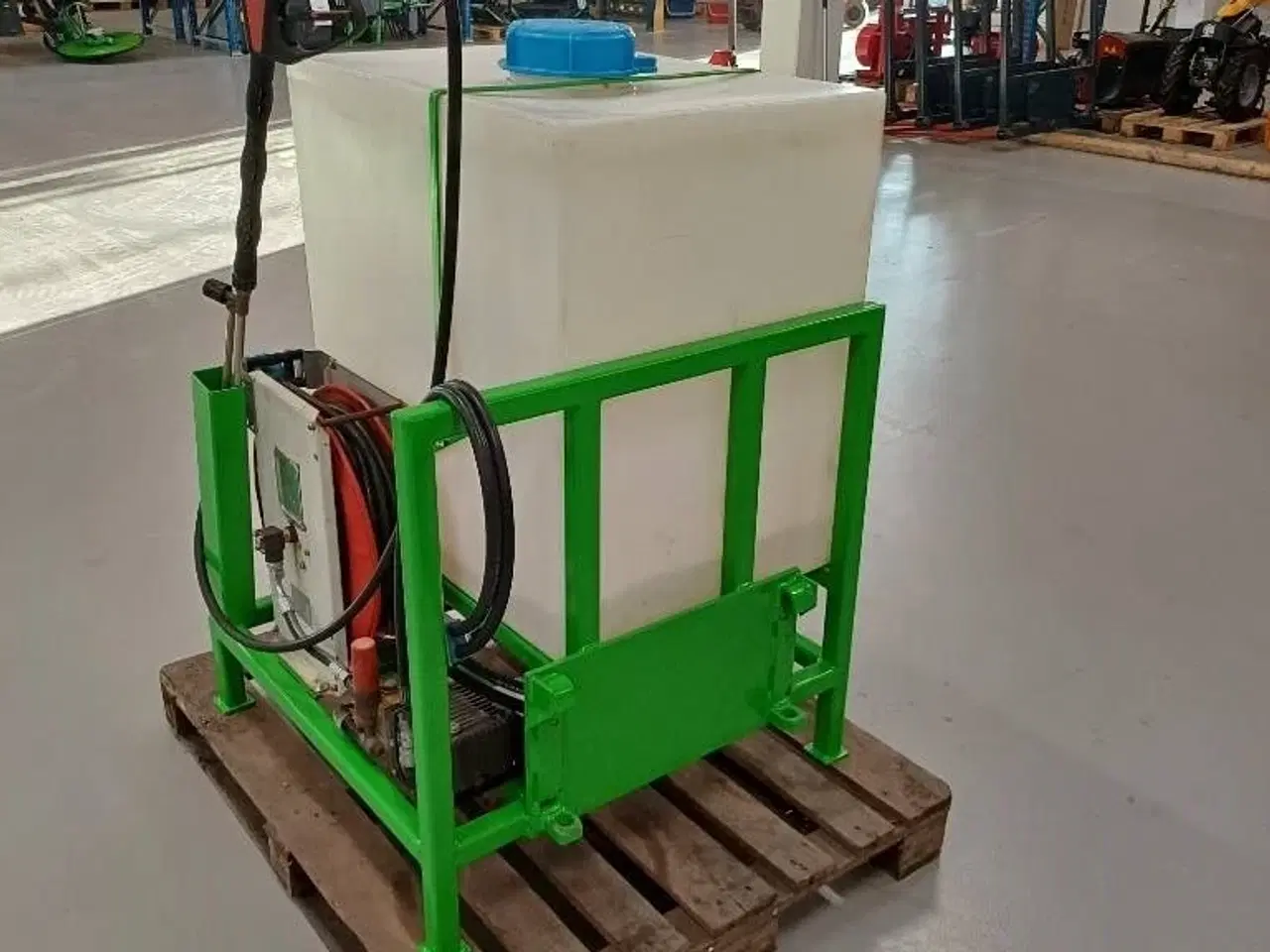 Billede 2 - Avant Højtryksrenser med tank