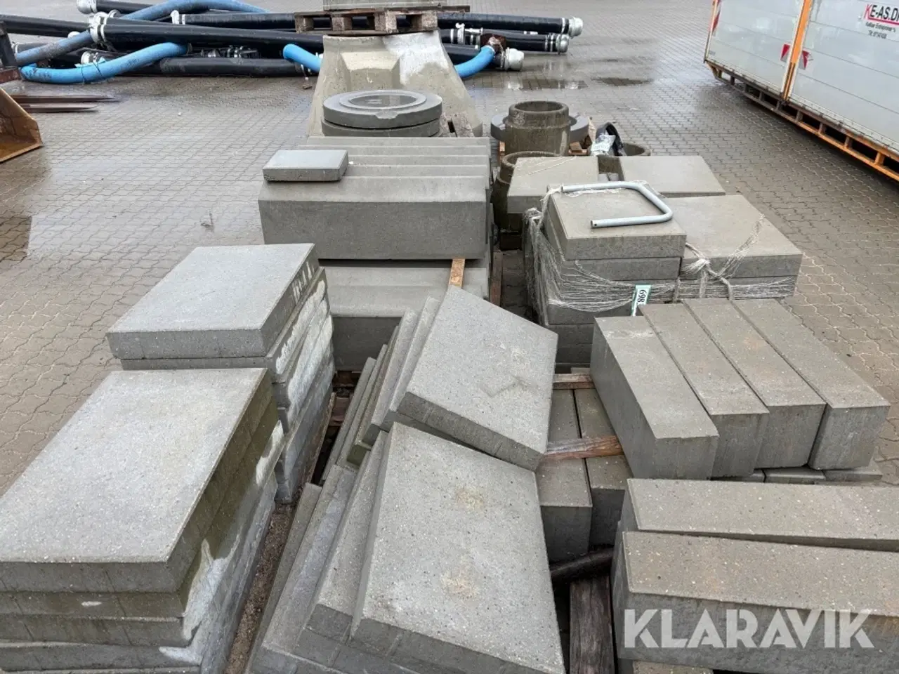 Billede 2 - Lot: beton matrialer ca 90 styk