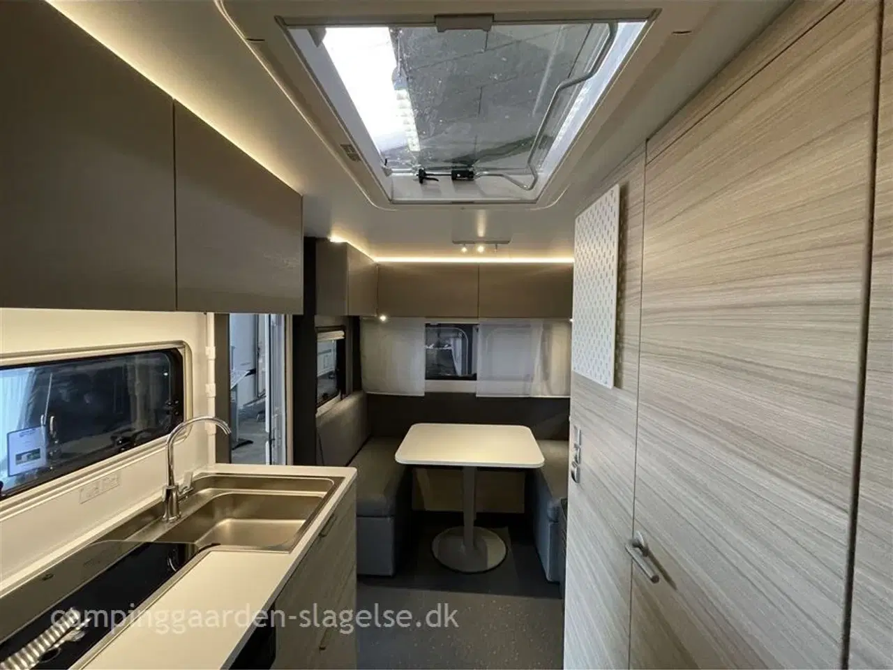 Billede 9 - 2026 - Adria Altea 492 LU   Adria Altea 492 LU – fleksibel komfort med et snuptag