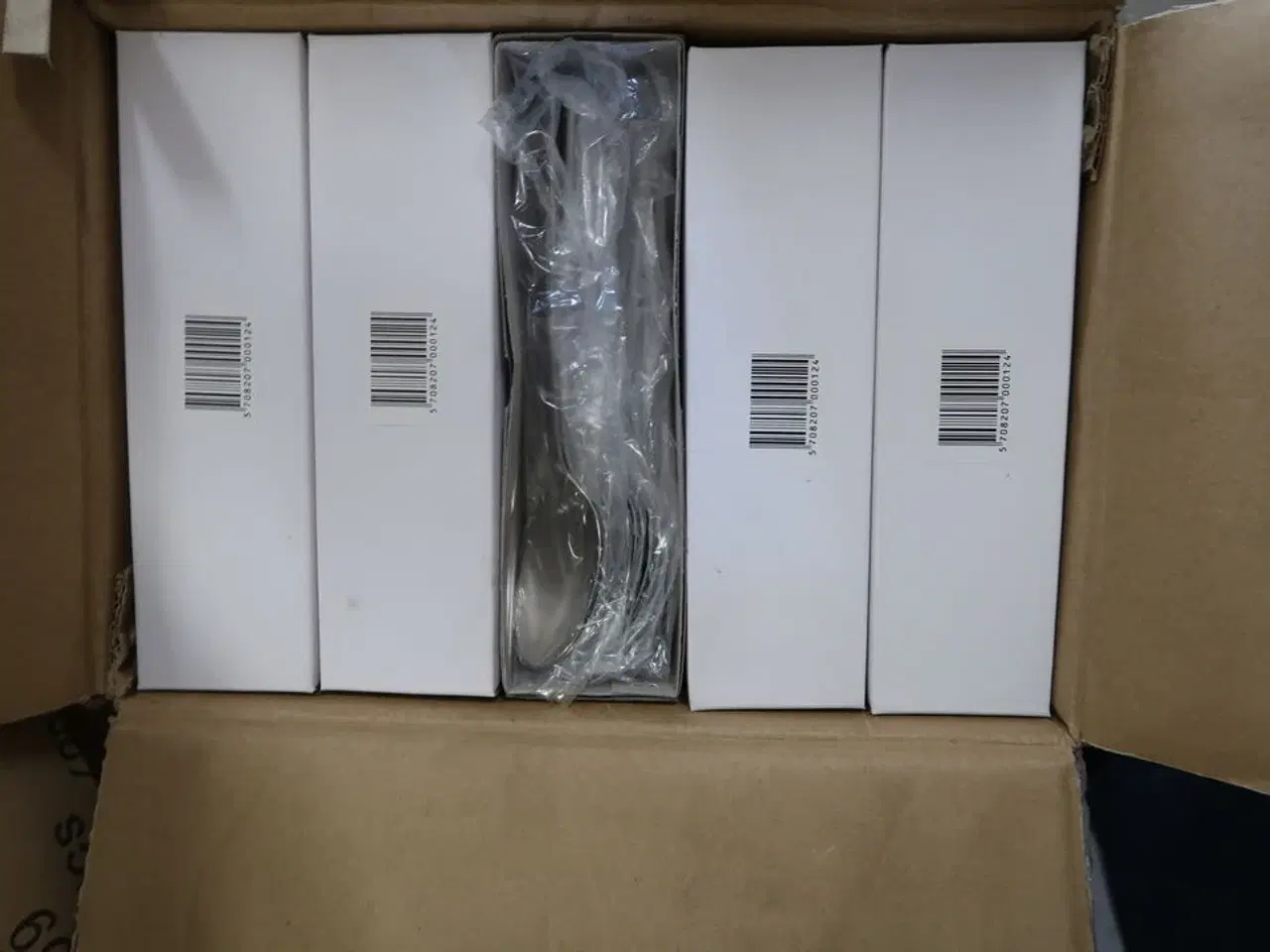 Billede 3 - 2 kasser (300 pr. stk.) Dessertske  COSMOS