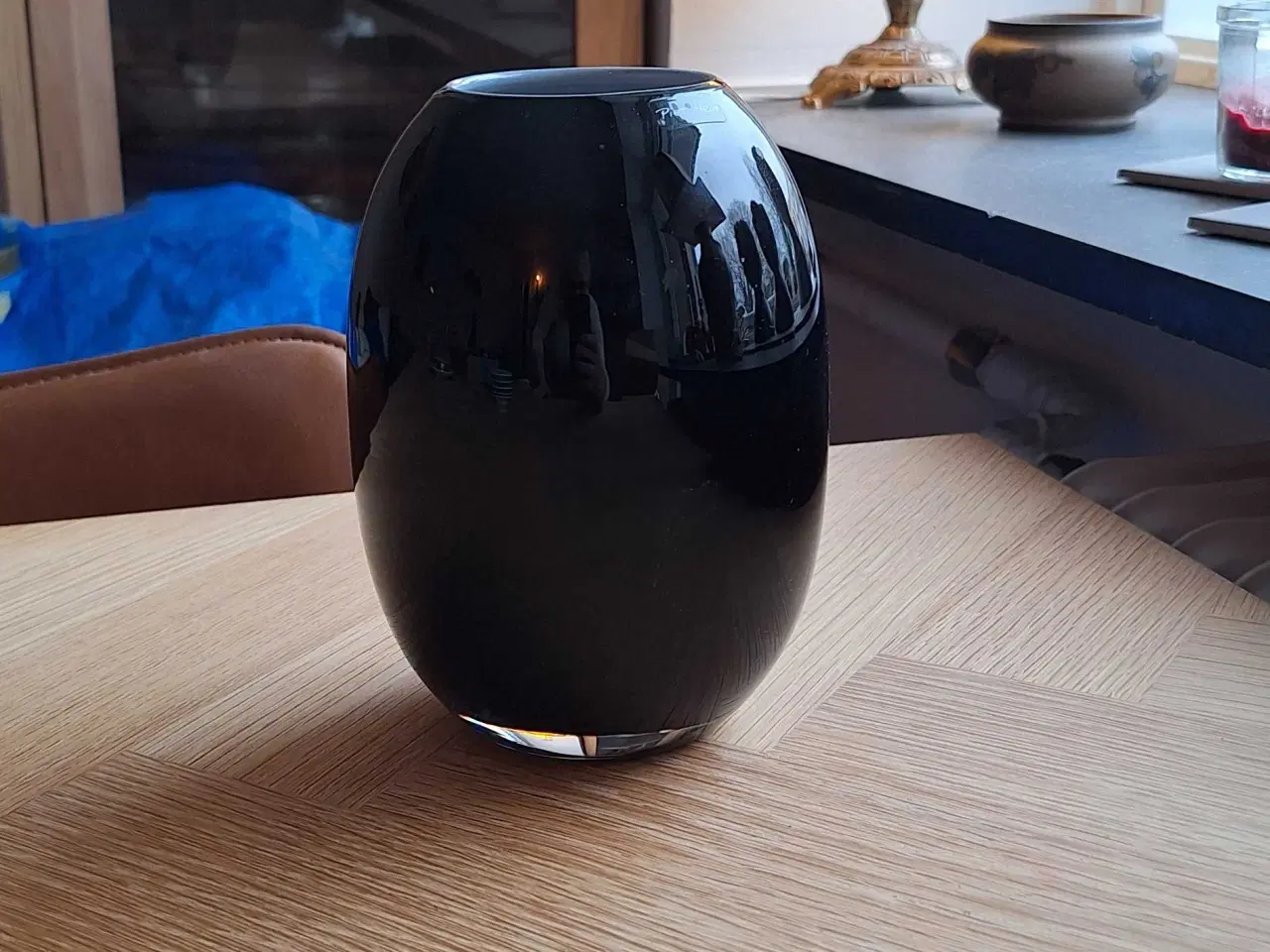 Billede 1 - Sort glas vase