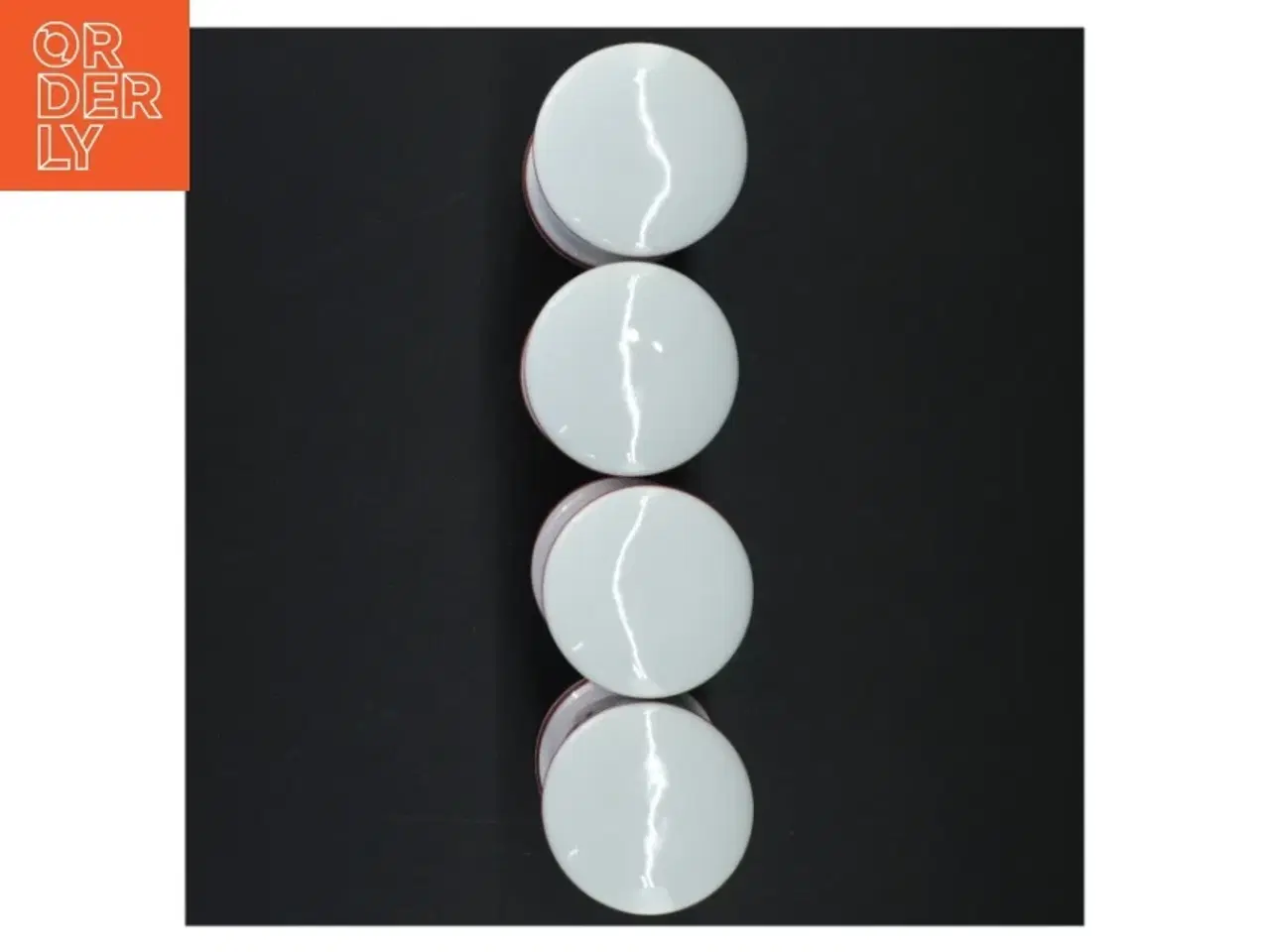 Billede 7 - Hvide porcelænkrukker til krydderier fra Bing & Grøndahl (str. 11 x Ø5 cm)