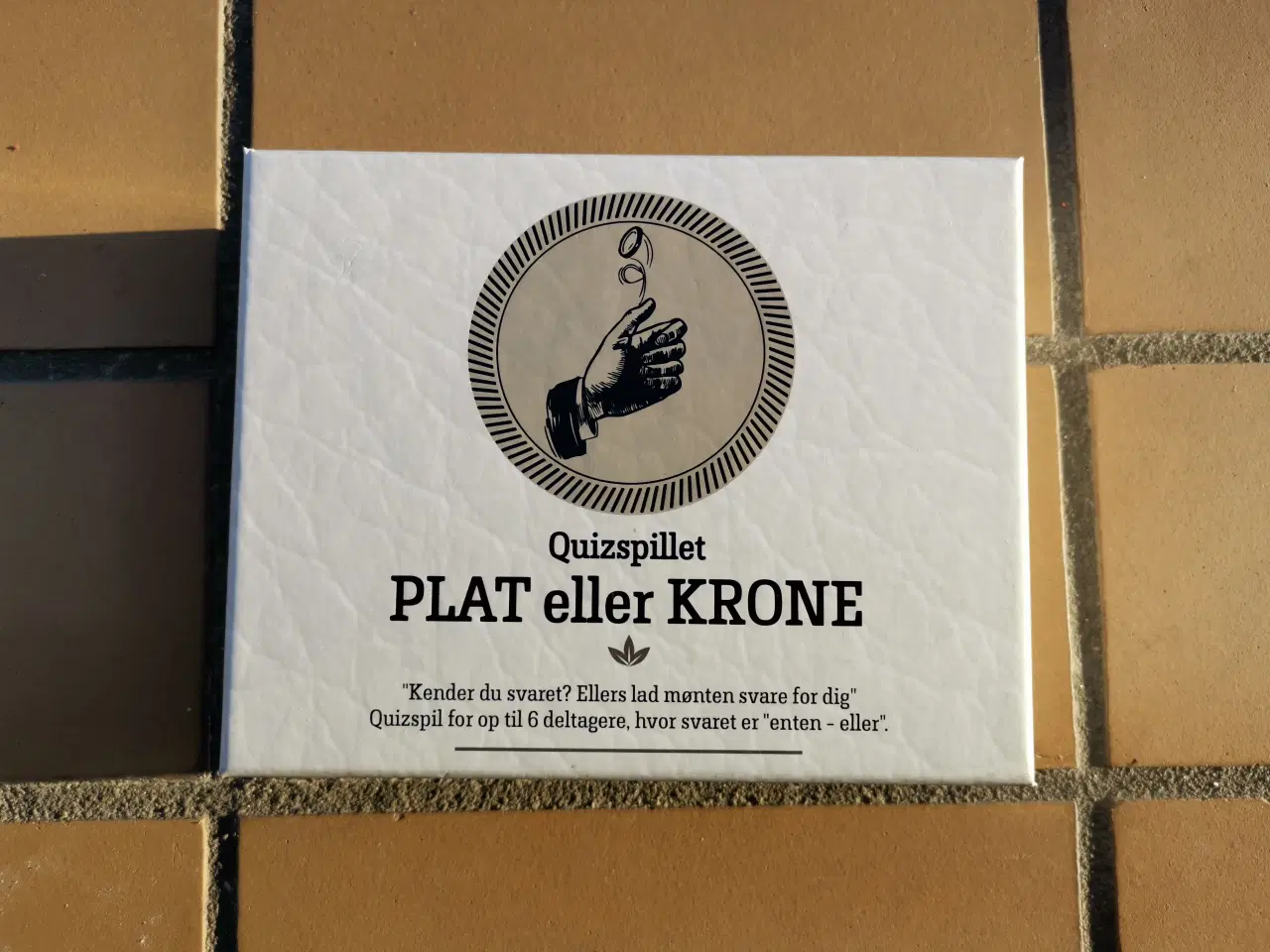 Billede 1 - Plat eller Krone Quizspillet Brætspil Quiz