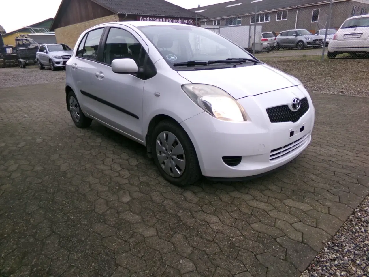 Billede 3 - Toyota Yaris 1,3 Luna