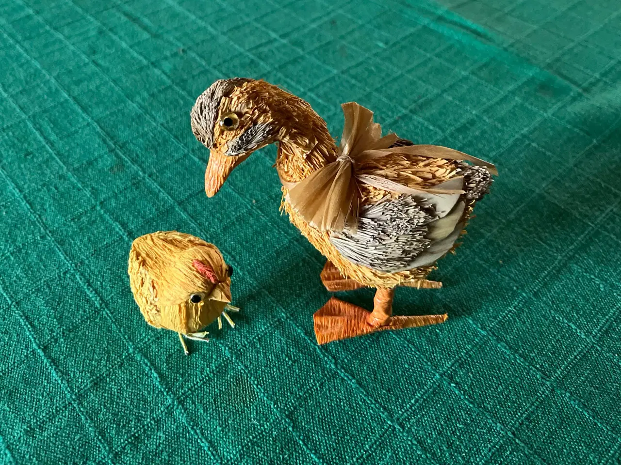 Billede 2 - Påske and og kylling i naturmaterialer. 