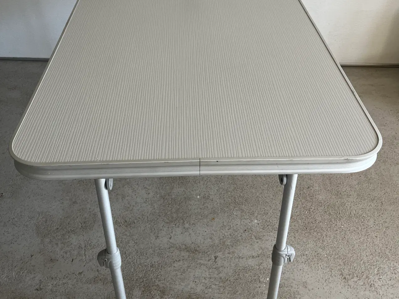 Billede 1 - Lille Camping Bord