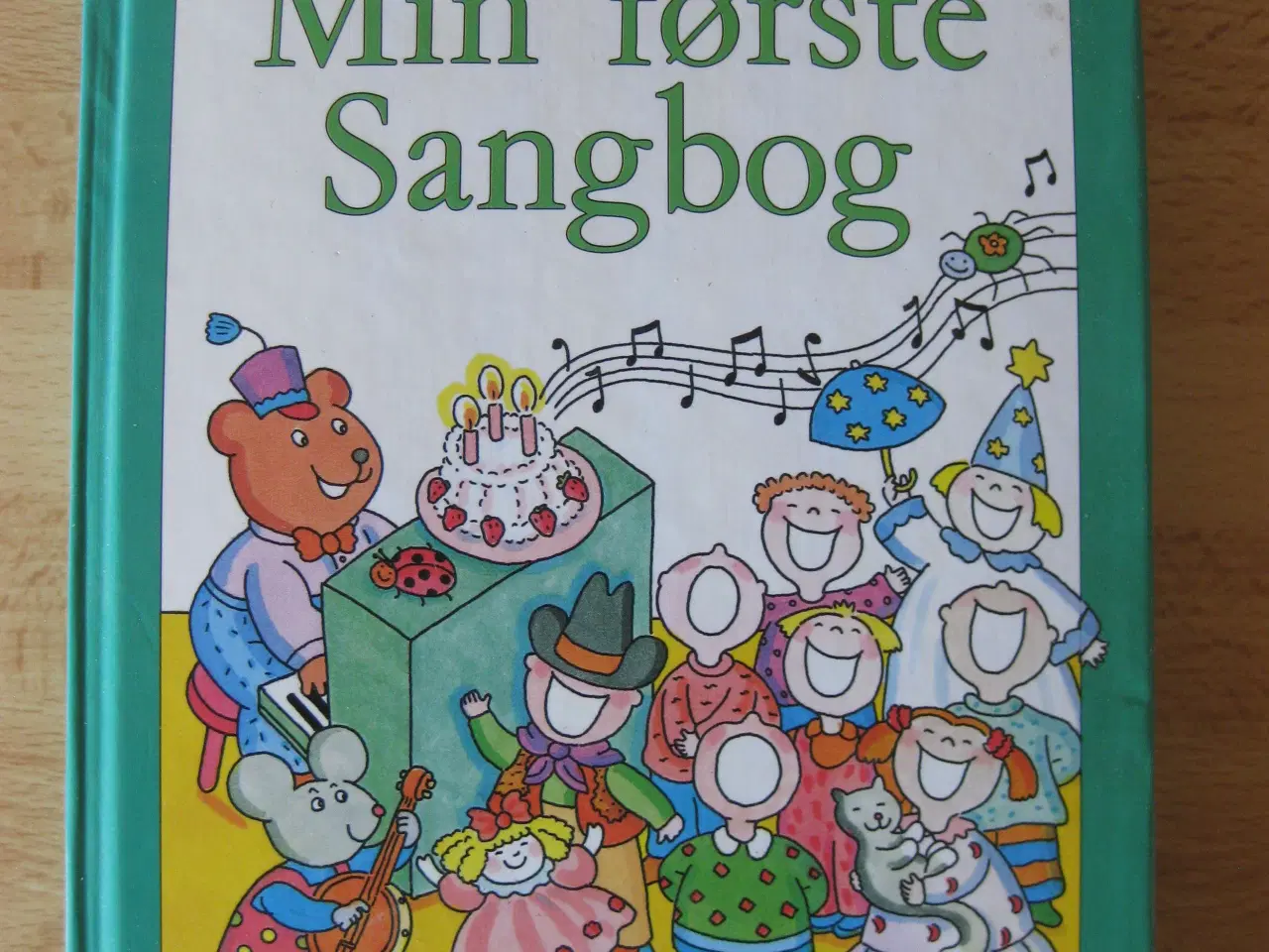 Billede 1 - Min første sangbog ;-)