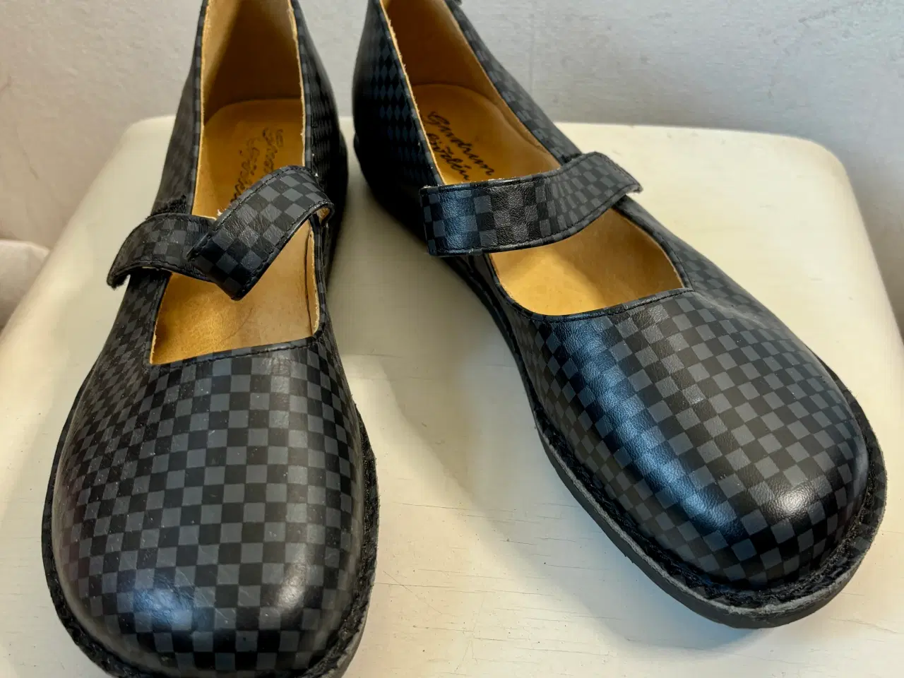 Billede 1 - Gudrun Sjøden, ternede sko i skind, str 42