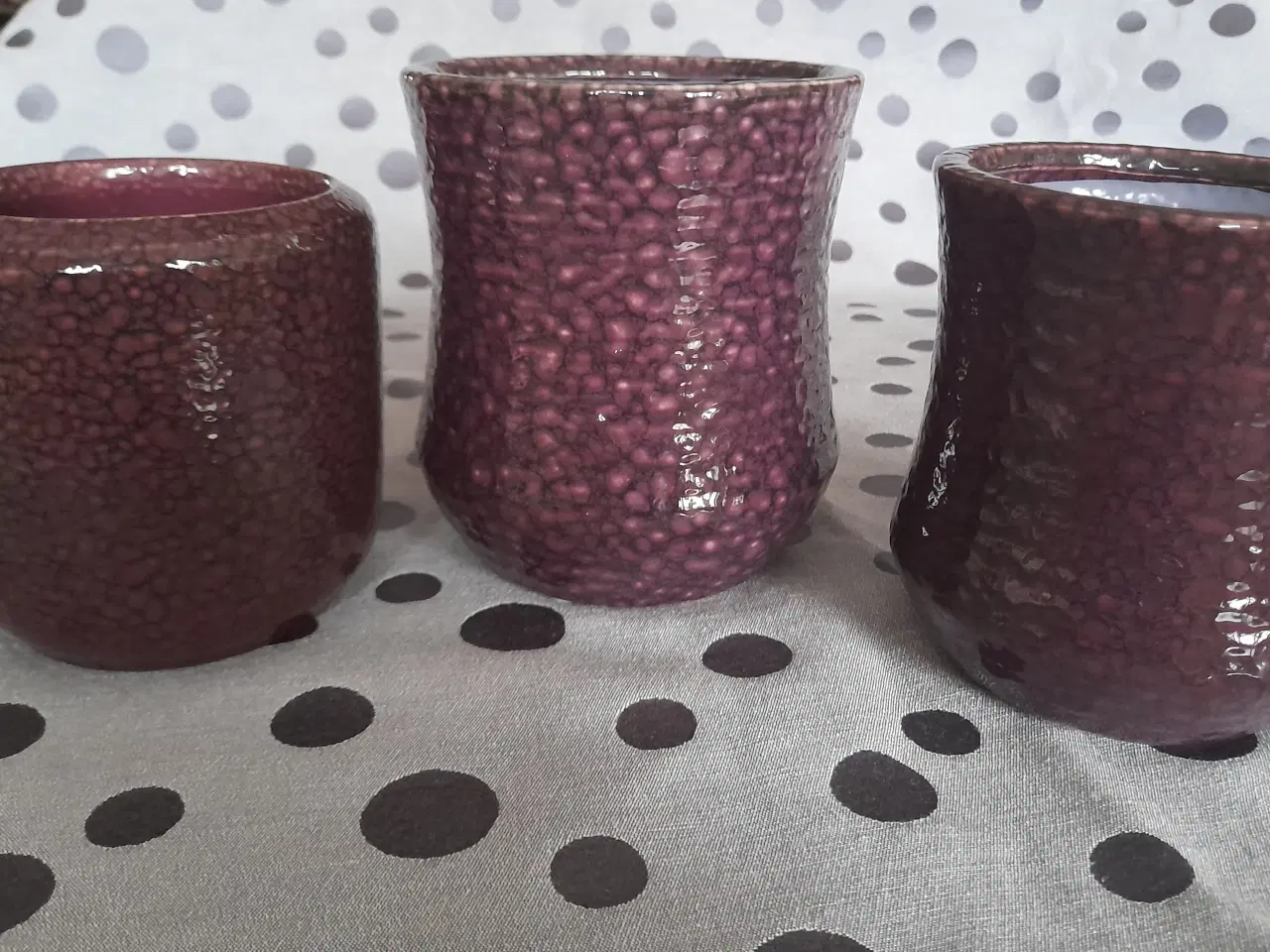 Billede 1 - 3 stentøjs krukker, urtepotteskjulere, velholdte.