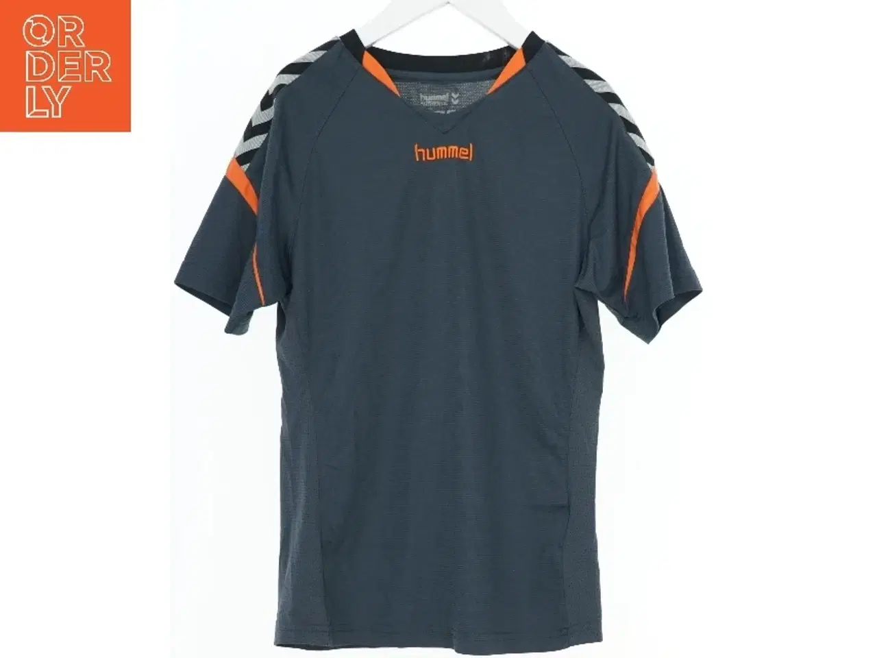 Billede 1 - Sports T-shirt med korte ærmer fra Hummel (str. 152)