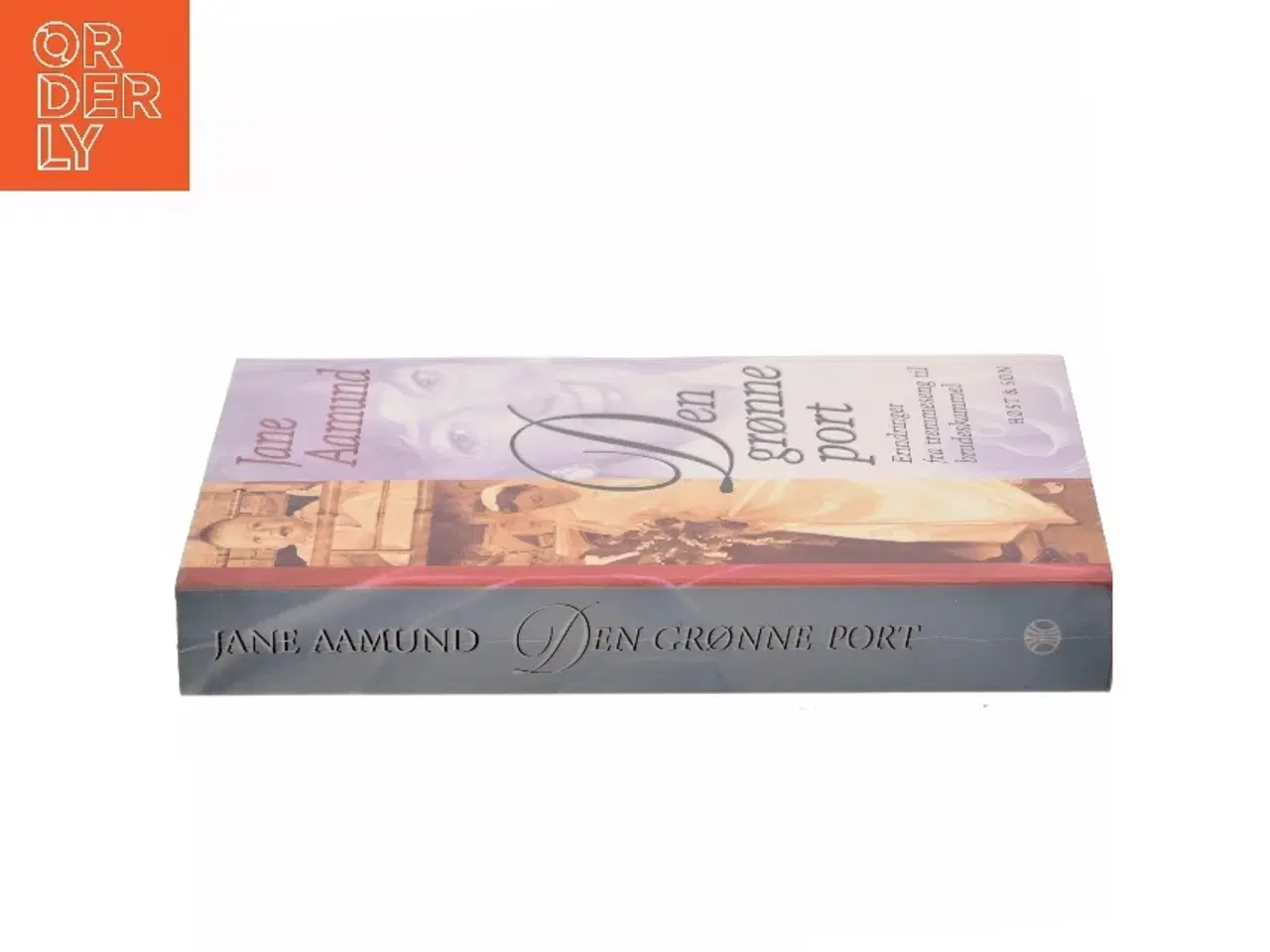 Billede 2 - Den grønne port : erindringer fra tremmeseng til brudeskammel af Jane Aamund (Bog)