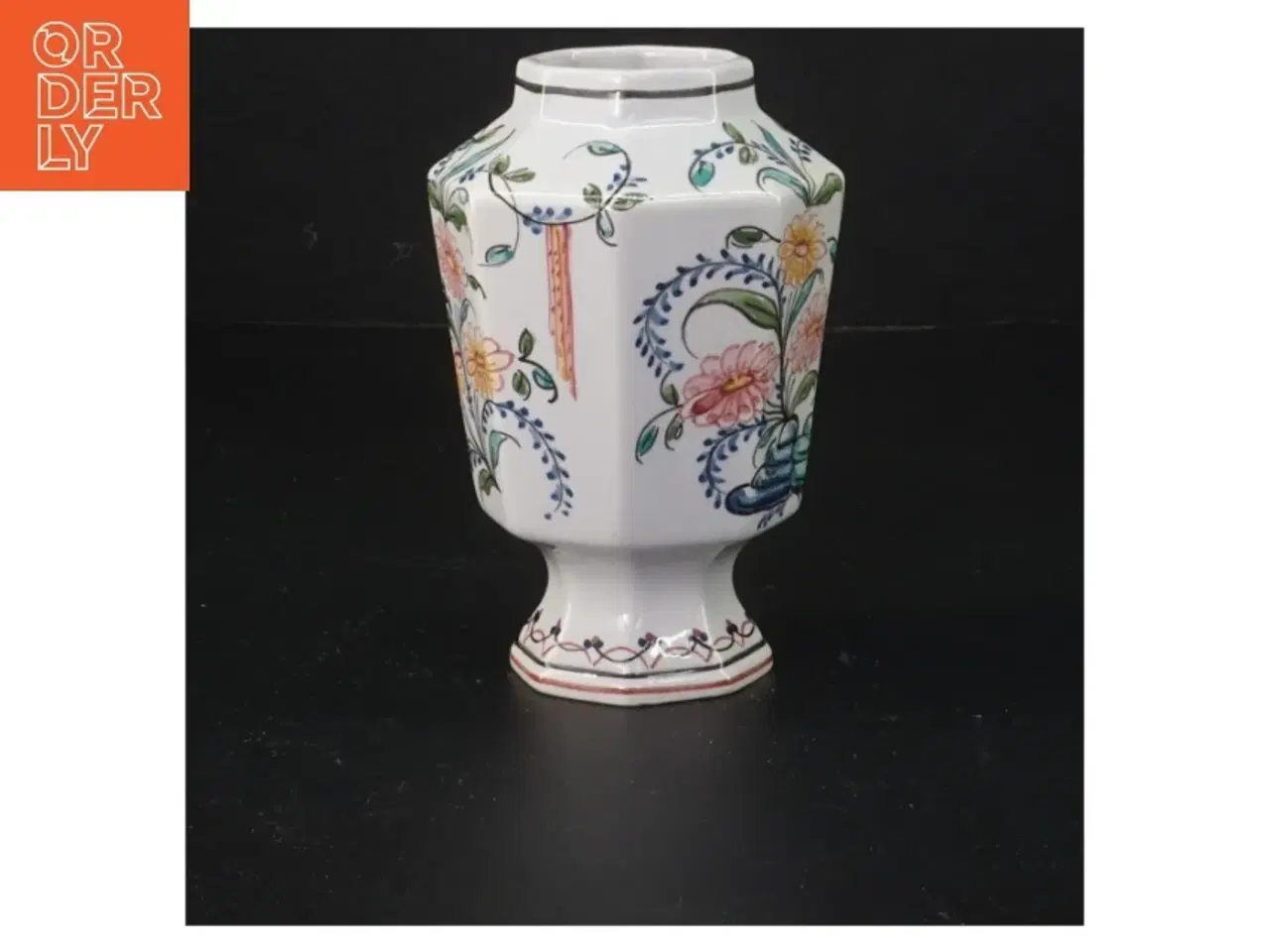 Billede 2 - Malet porcelæns vase (str. 13 cm)