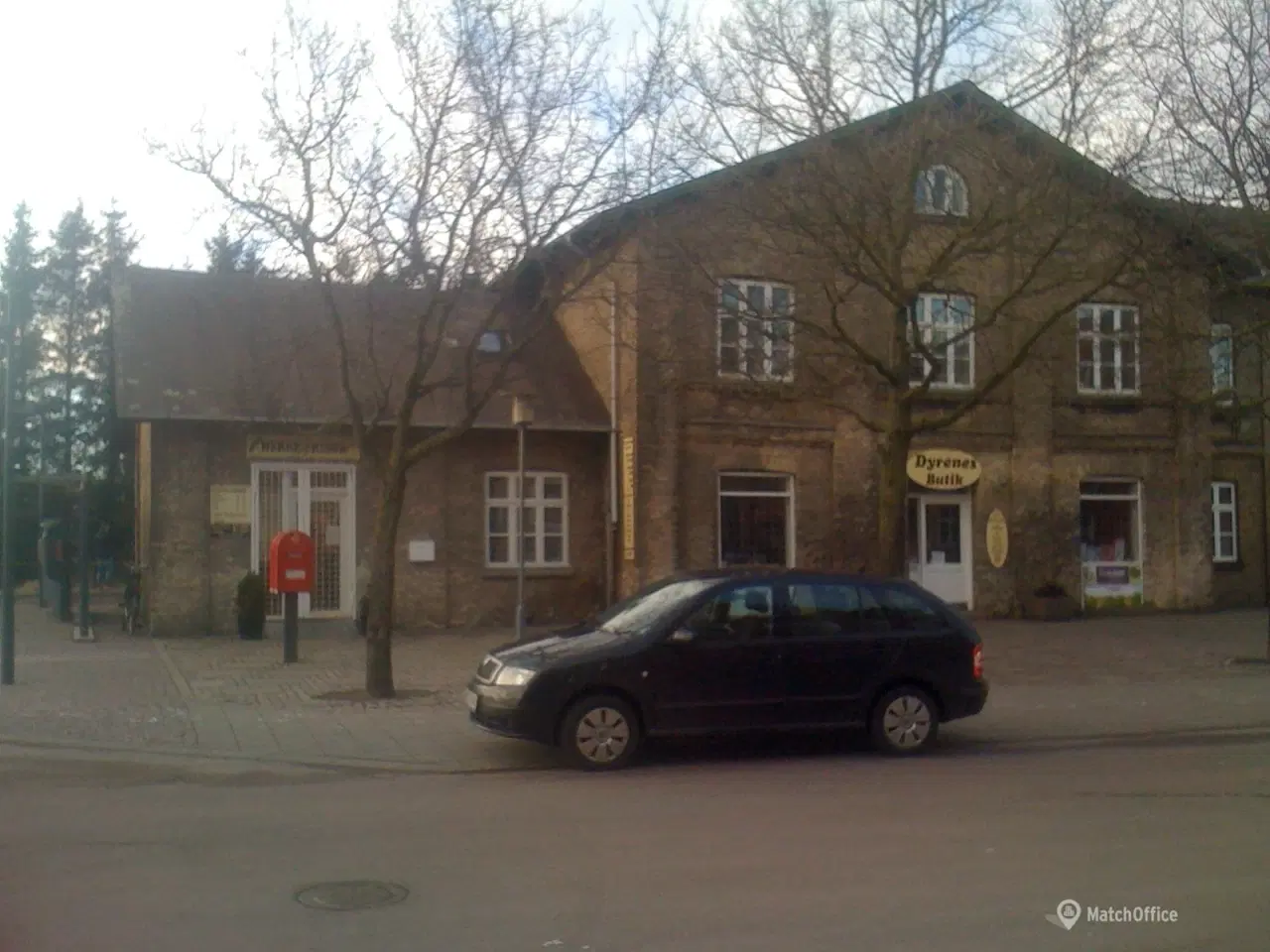 Billede 1 - Velbeliggende butikslokale - Vrå gl. Stationsbygning