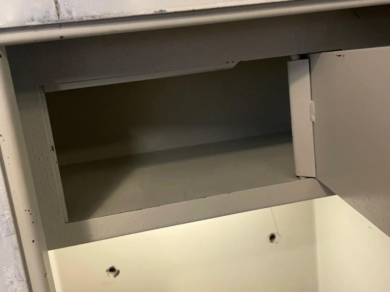 Billede 3 - Våbenskab Skafor blå