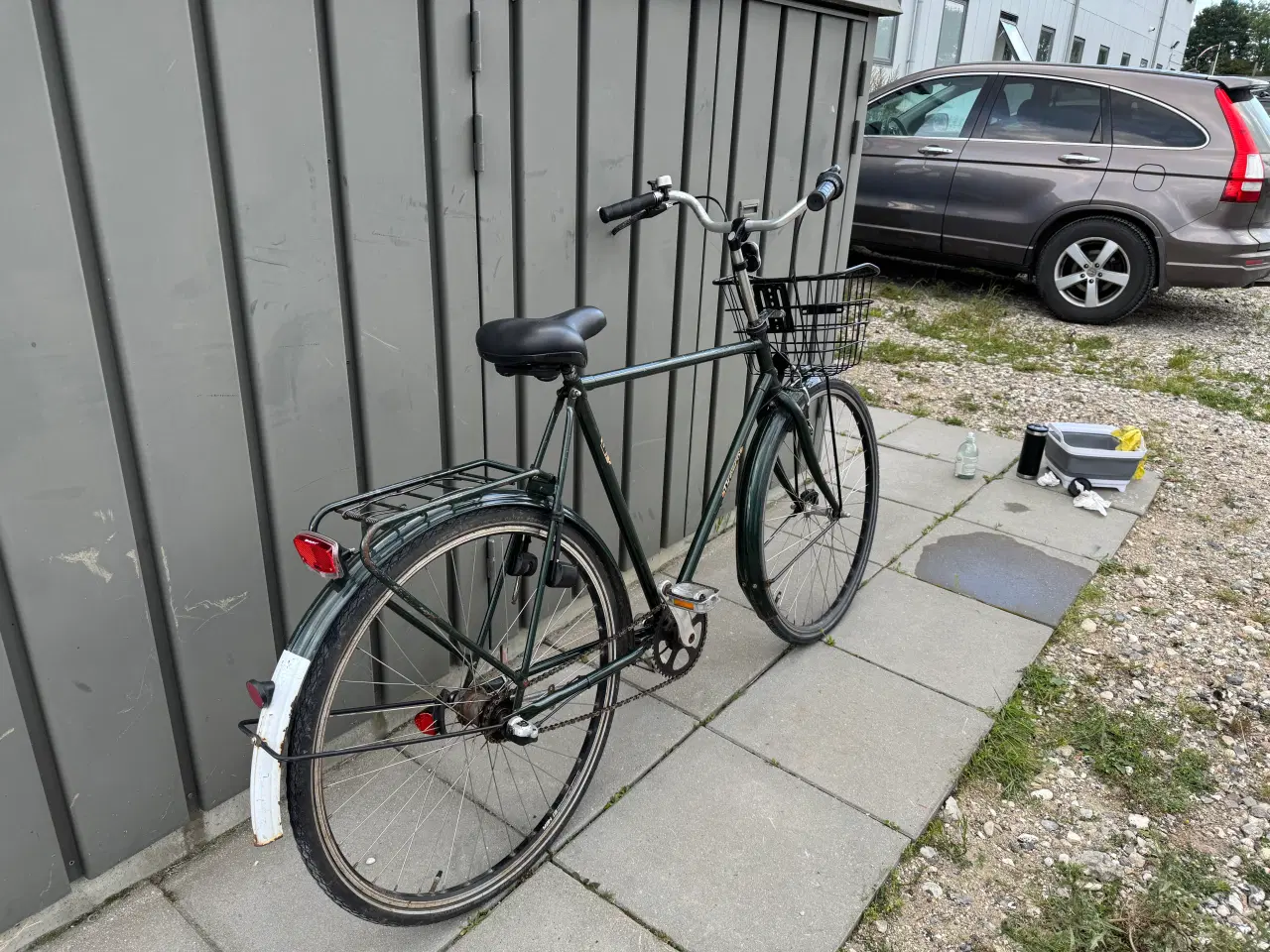 Billede 3 - Solid herrecykel m. kurv – klar til bykørsel 🚴‍♂️