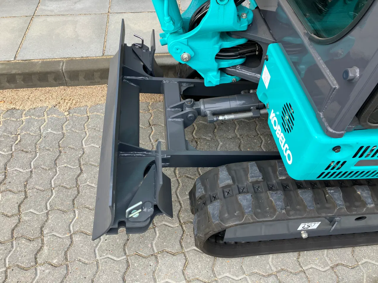 Billede 7 - Kobelco SK17SR-3 Med stor bakkamera fabriksny.
