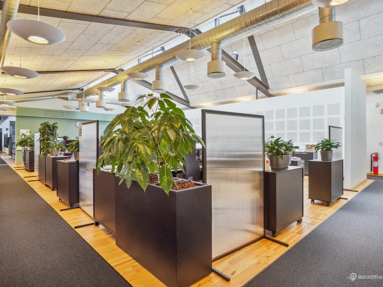 Billede 12 - Indbydende lejemål med åbent kontormiljø