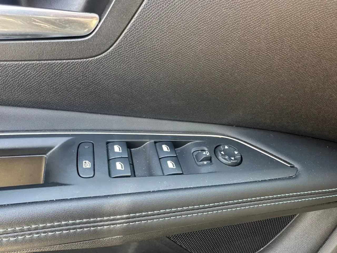 Billede 21 - Peugeot 3008 1,6 Hybrid Selection Sport EAT8