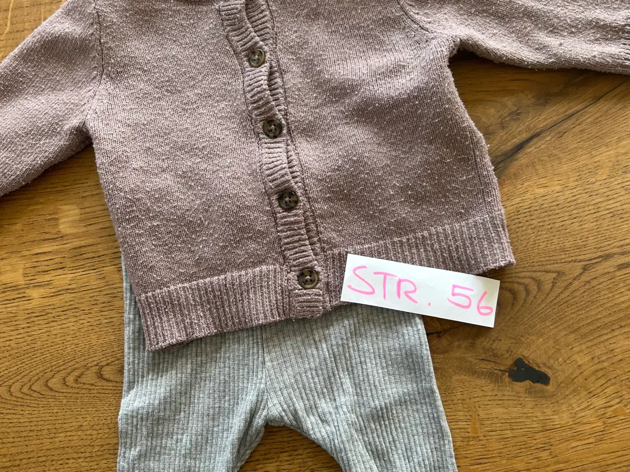 Billede 20 - Babytøj til pige str 56