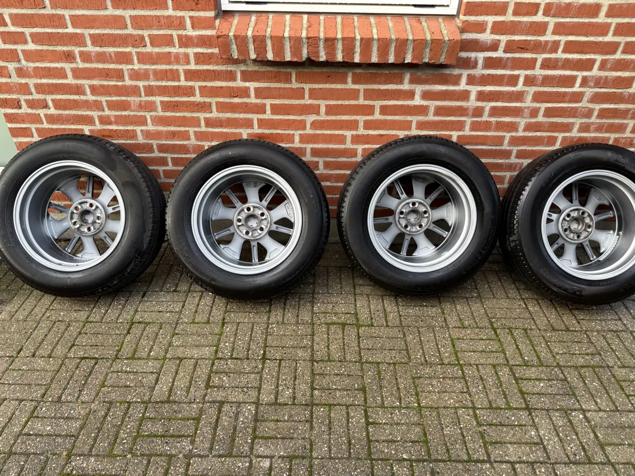 Billede 3 - 17" Originale Toyota alufælge med næsten nye dæk