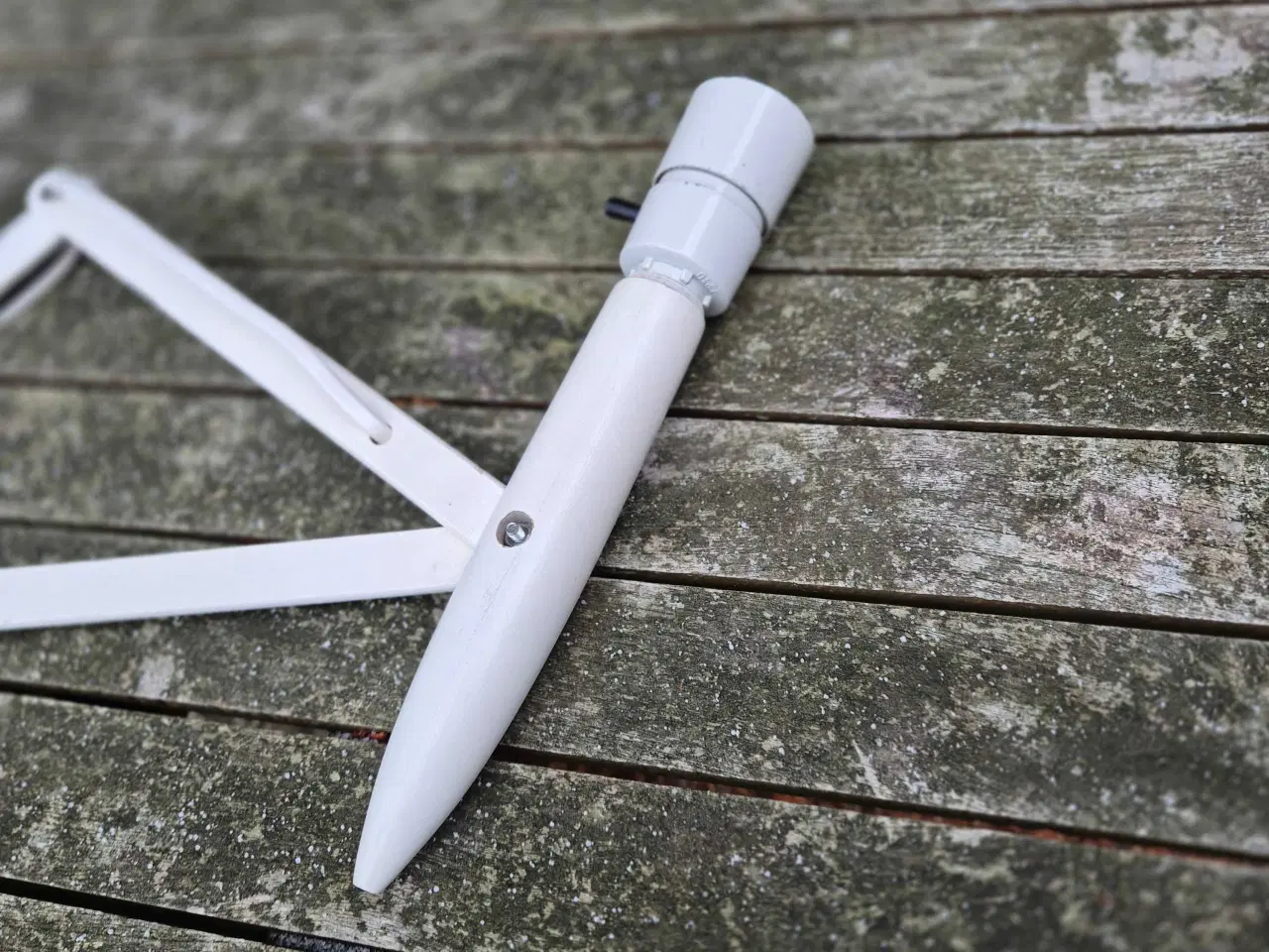 Billede 2 - Flot hvid sakselampe i dansk design