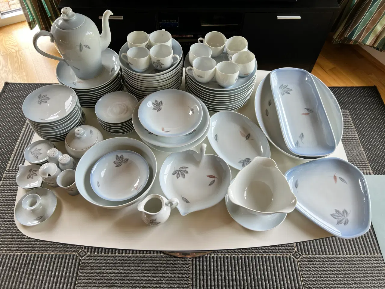 Billede 1 - Porcelæn Spise/kaffestel, Bing & Grøndahl, Løvfald