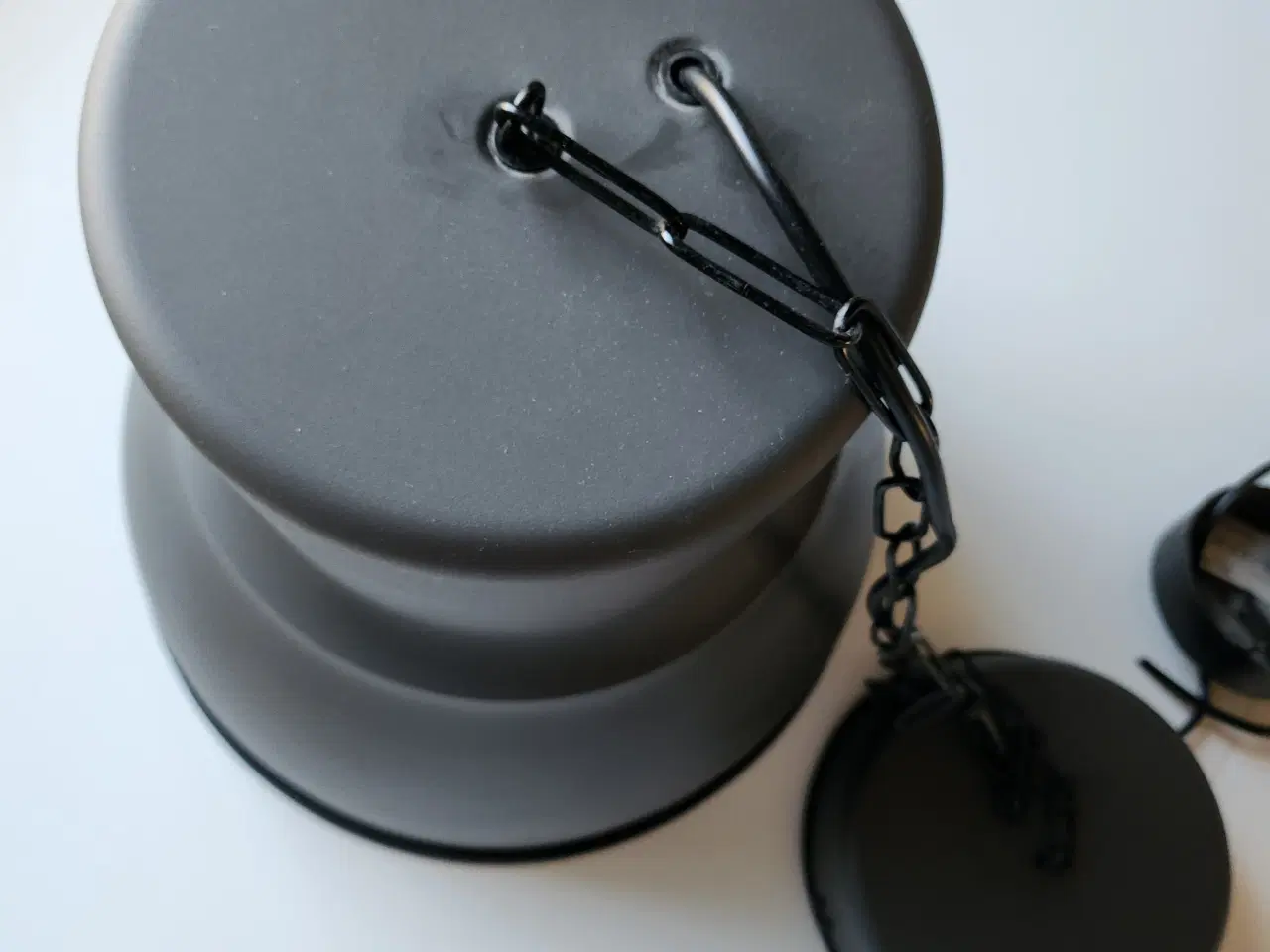 Billede 2 - Stor velholdt Grå lampe i metal