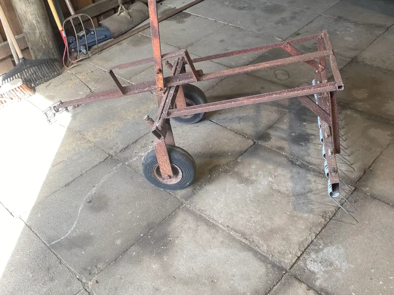 Billede 2 - Gårdspladsrive