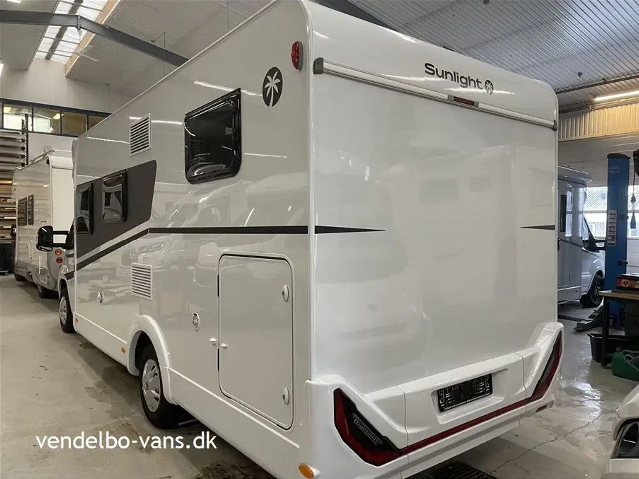 Billede 2 - 2026 - SunLight T 67   Enkeltsenge + hæve/sænkeseng 5.S. sele plads