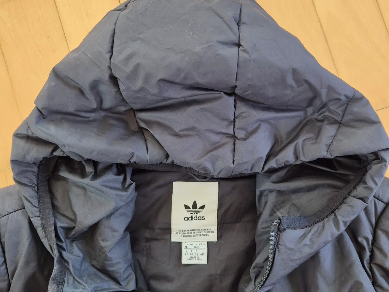 Billede 2 - Adidas tynd dyne jakke