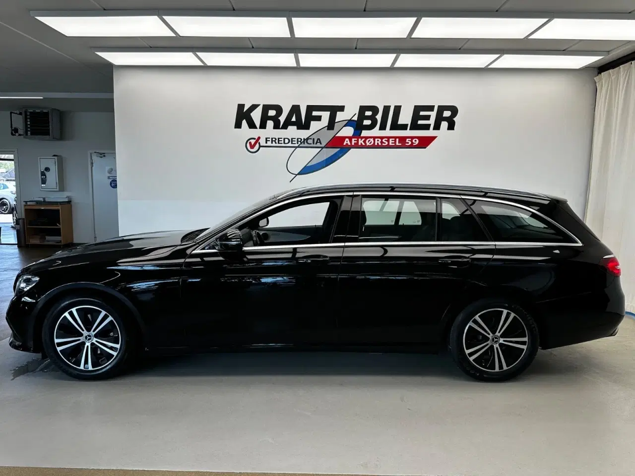 Billede 2 - Mercedes E220 d 2,0 Avantgarde stc. aut.