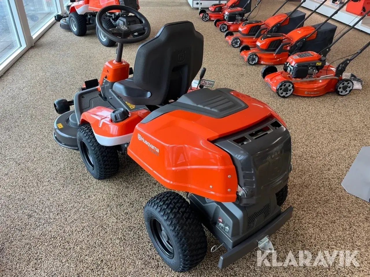 Billede 4 - Græsslåmaskine Husqvarna R124TC